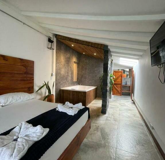 Hotel All Natural Glamping