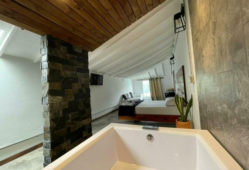 Hotel All Natural Glamping