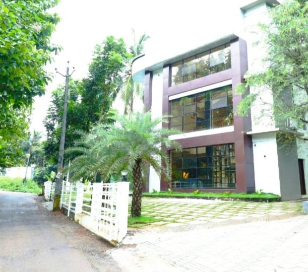 Hotel La Serene Mattannur