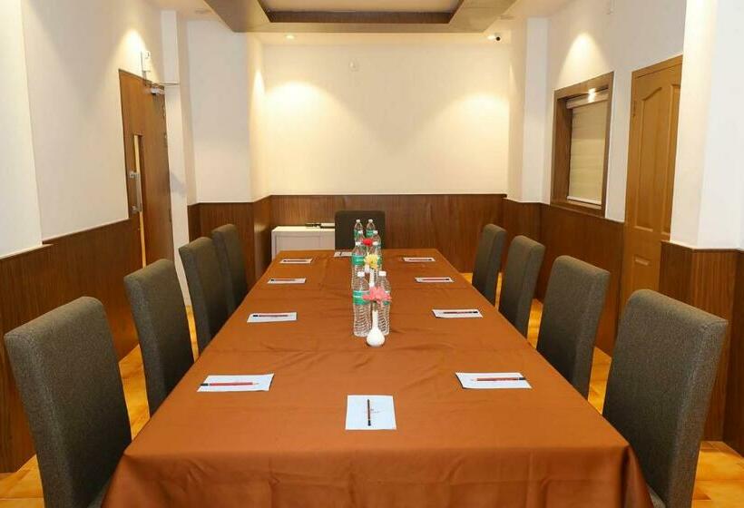 Hotel La Serene Mattannur