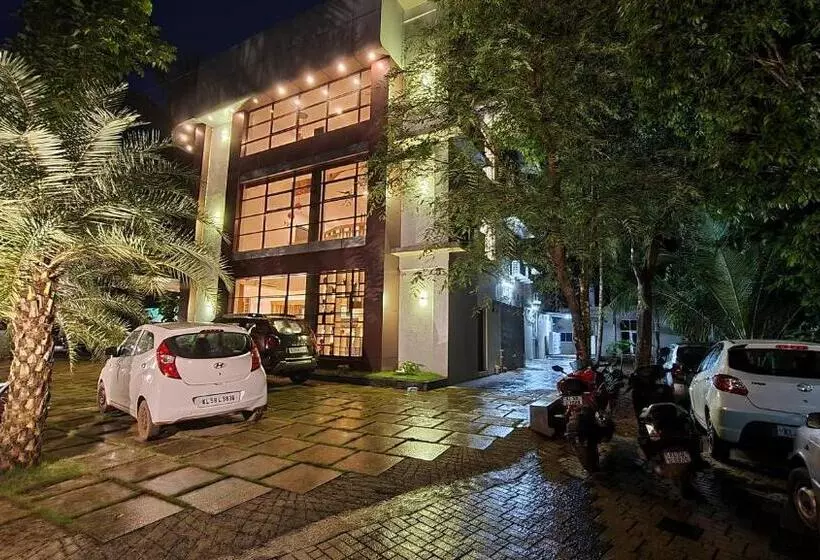 Hotelli La Serene Mattannur