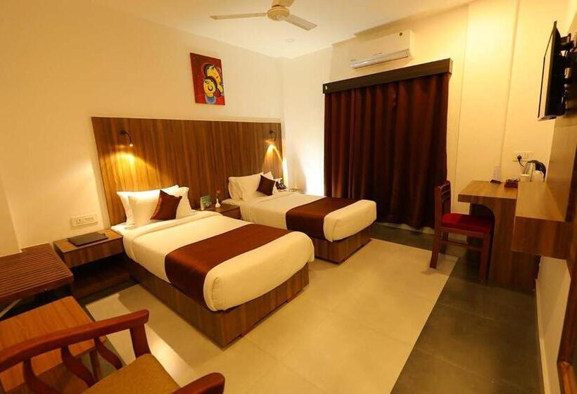 Hotel La Serene Mattannur