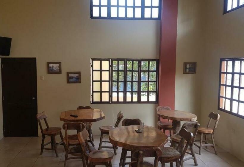 Hotelli Chaqana Hostel