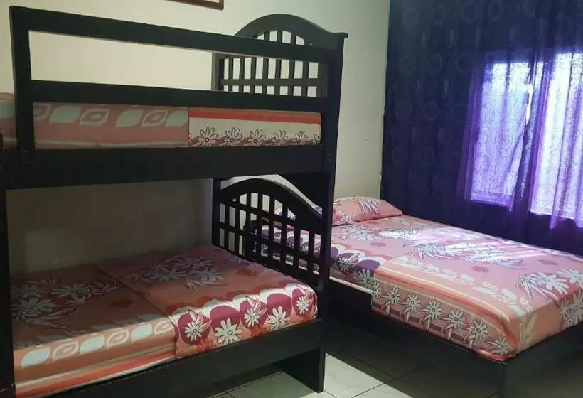 ホテル Chaqana Hostel