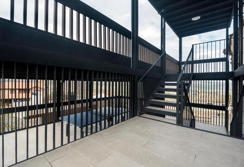 ユースホステル Palacio De Sansol