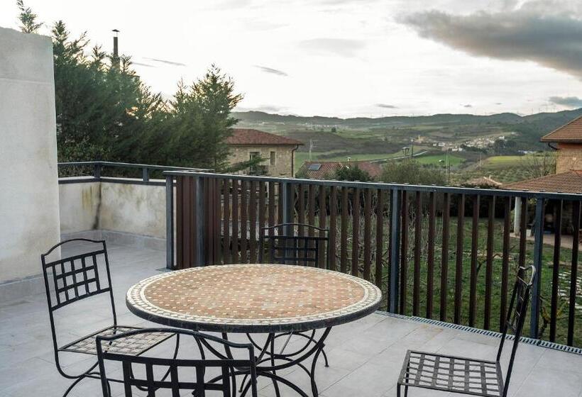 ユースホステル Palacio De Sansol