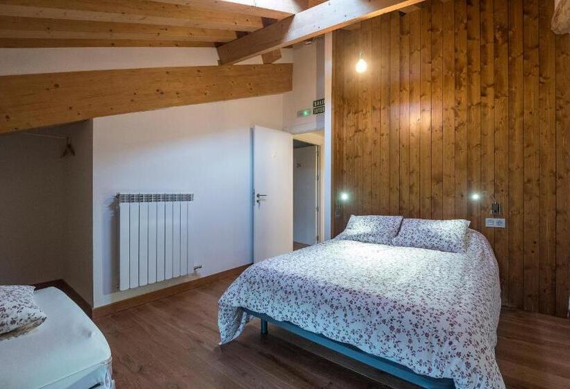 ユースホステル Palacio De Sansol