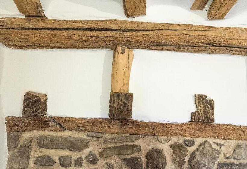 ユースホステル Palacio De Sansol