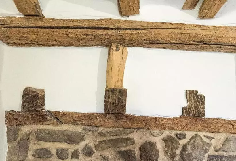 Retkeilymaja Palacio De Sansol