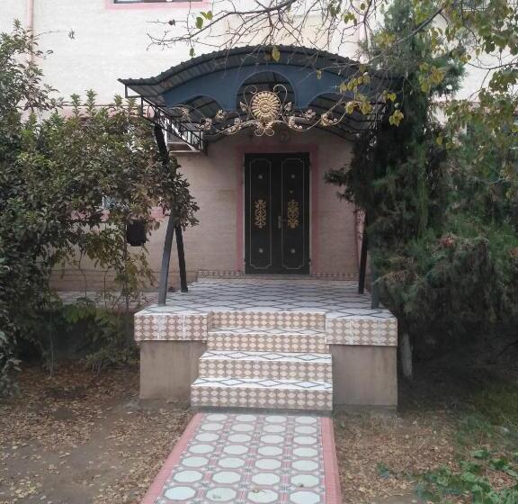 Bed and Breakfast Western House