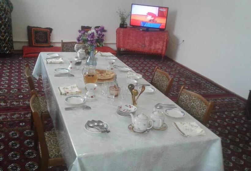 Bed and Breakfast Western House