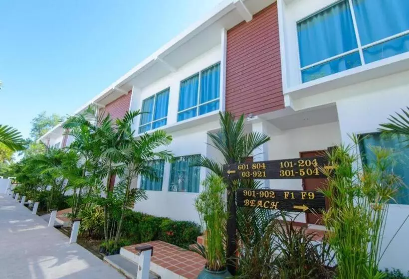 ホテル Rattana Pura Beach Resort