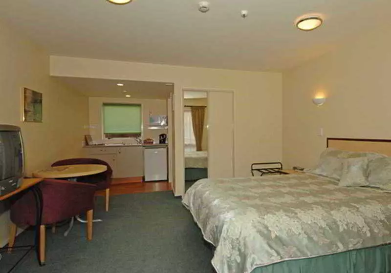 Hotelli Antonio S Motor Lodge