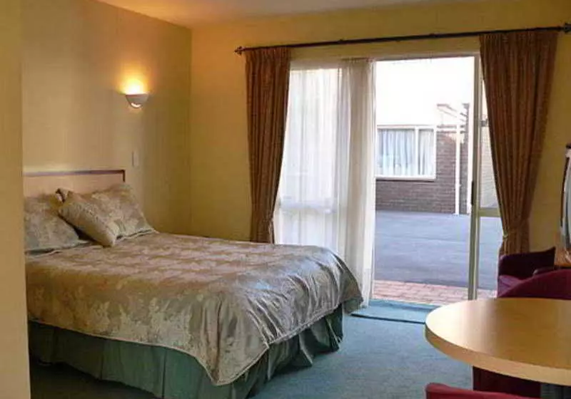 Hotelli Antonio S Motor Lodge