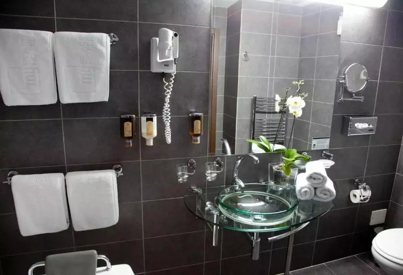 هتل My Place