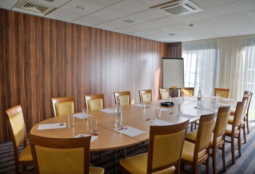 בית מלון כפרי Best Western Plus Europe Hôtel Brest