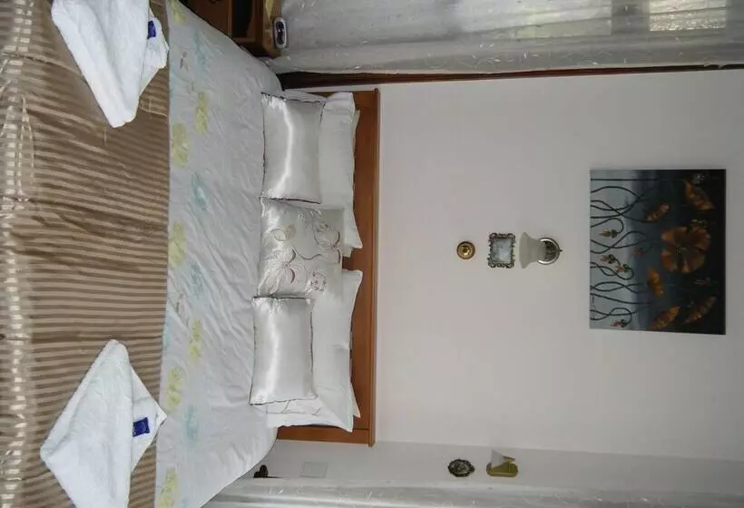 Hotelli Collingwood Manor