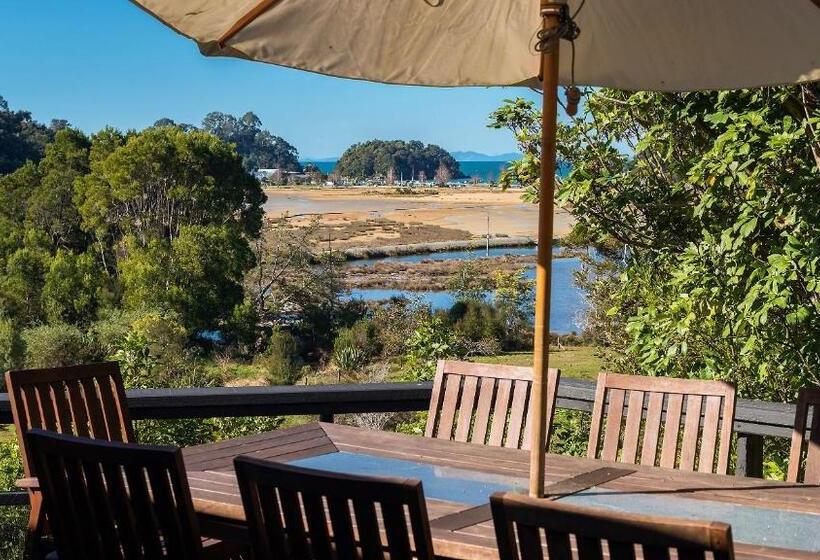 Hotel Kimi Ora Eco Resort