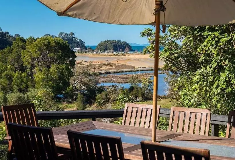 فندق Kimi Ora Eco Resort