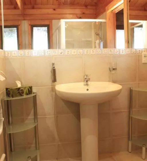 فندق Kimi Ora Eco Resort