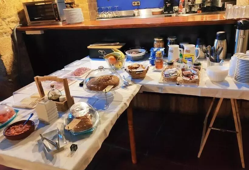 Maaseutuhotelli Posada De Candelario