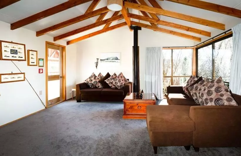 酒店 Te Wanaka Lodge