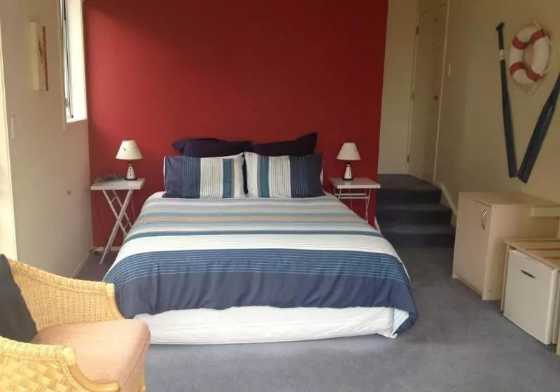 호텔 Waihi Beach Lodge