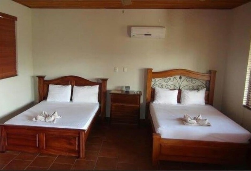 酒店 Marbella Surf Inn