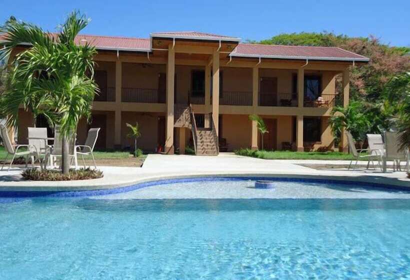 酒店 Marbella Surf Inn