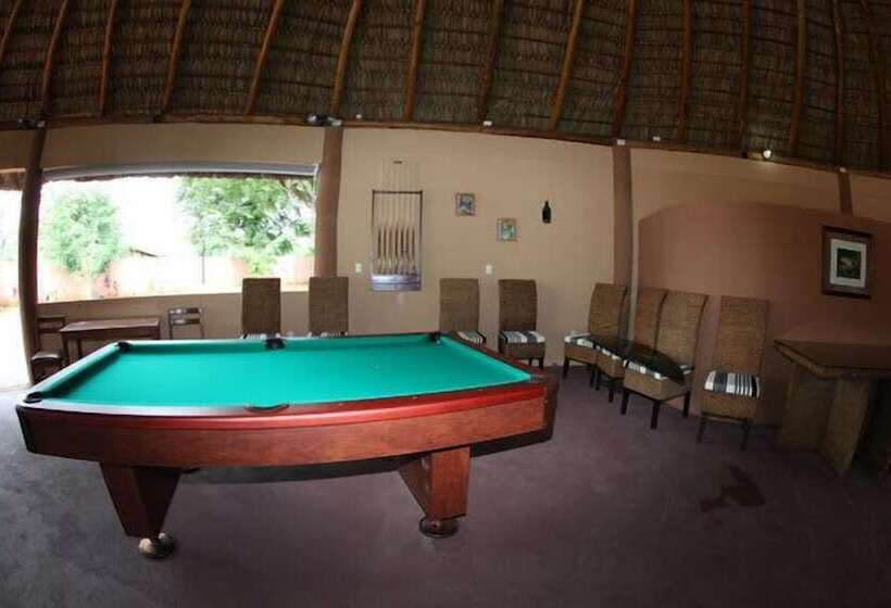 酒店 Marbella Surf Inn