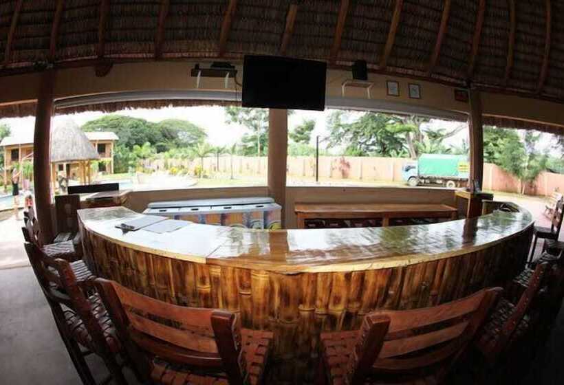 酒店 Marbella Surf Inn