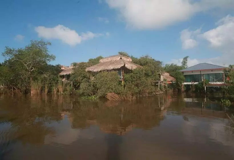پانسیون Wetlandcamp บ้านชายเล