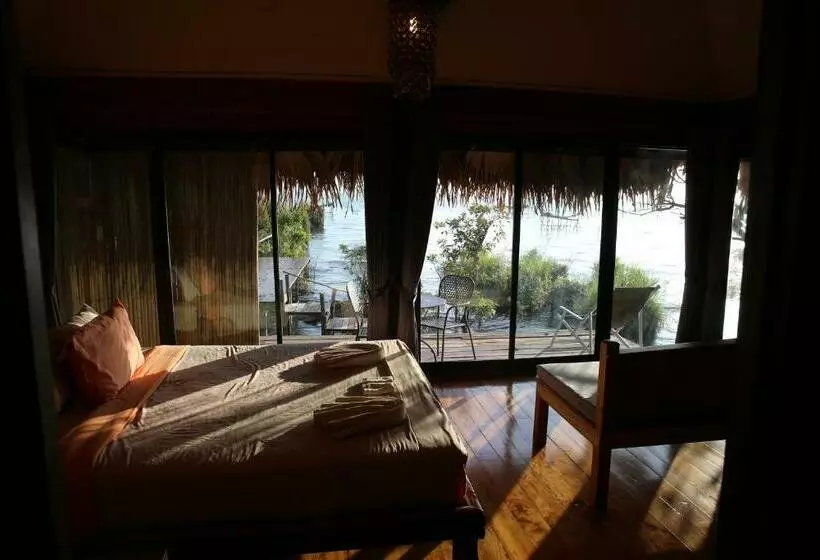 پانسیون Wetlandcamp บ้านชายเล
