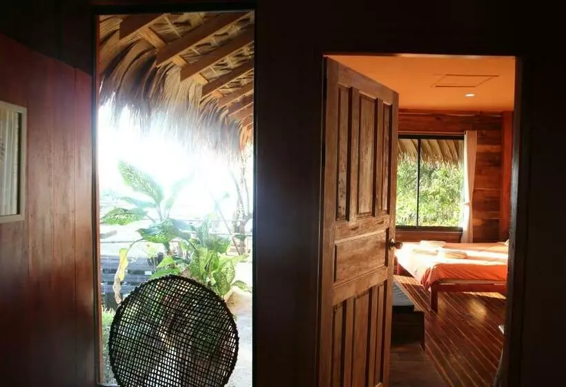 پانسیون Wetlandcamp บ้านชายเล