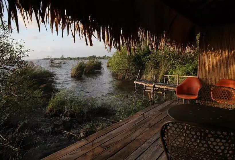 پانسیون Wetlandcamp บ้านชายเล