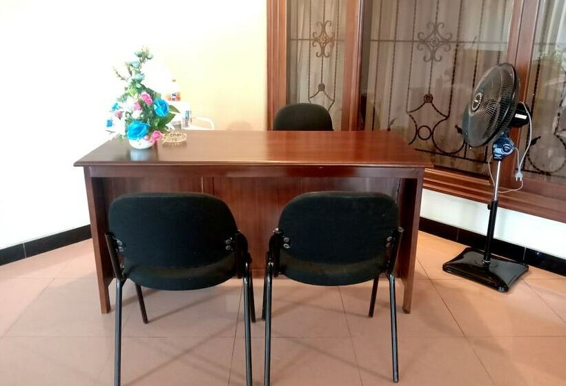 Otel Homestay Villa Diva Tambi