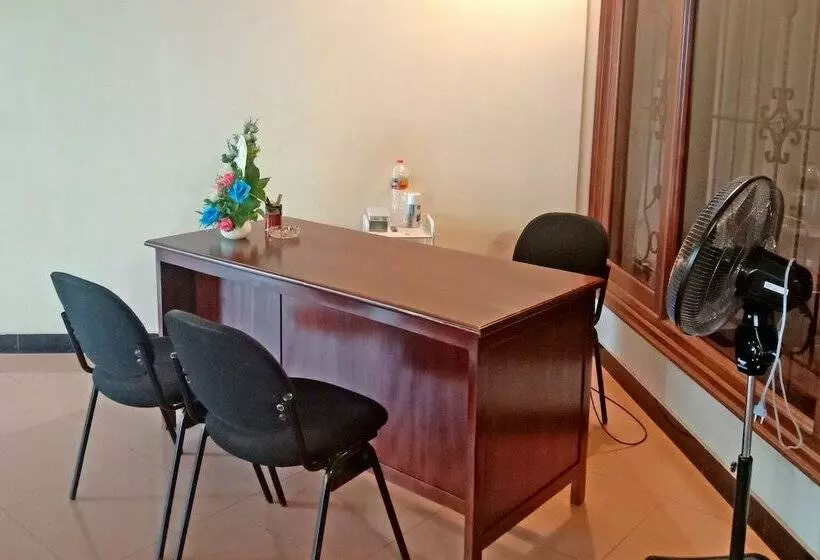 Hotelli Homestay Villa Diva Tambi