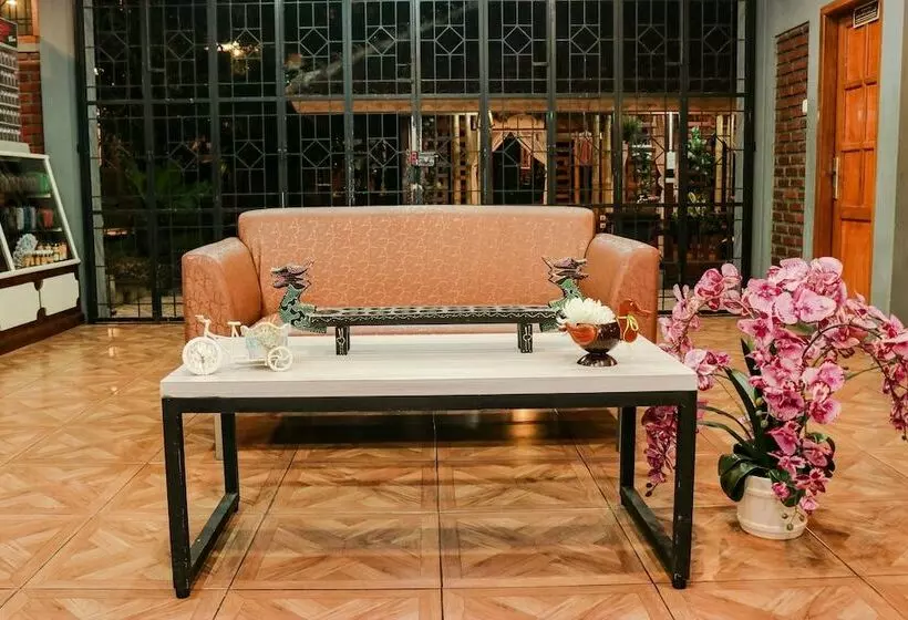 Hotelli Mustika Villa By Oyo Rooms