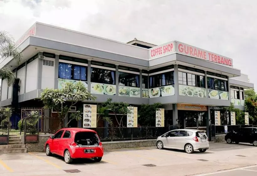 Hotelli Mustika Villa By Oyo Rooms