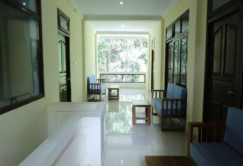 ペンション Vaneka Garden House