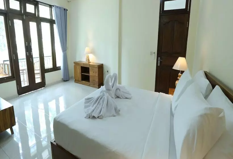 ペンション Vaneka Garden House