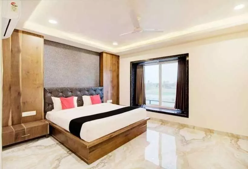 Hotel Krishna Raj