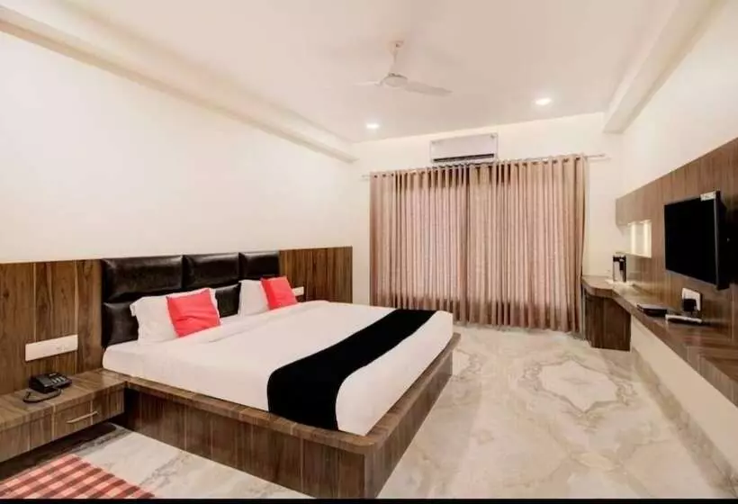 Hotel Krishna Raj