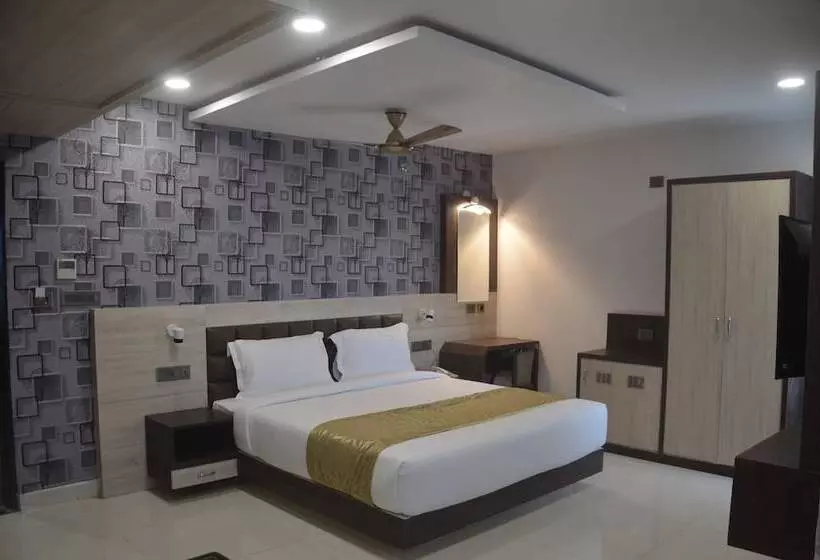 Hotel Rajeev Regency