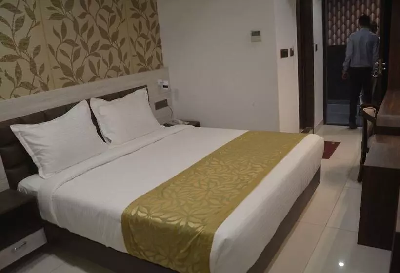 Hotel Rajeev Regency