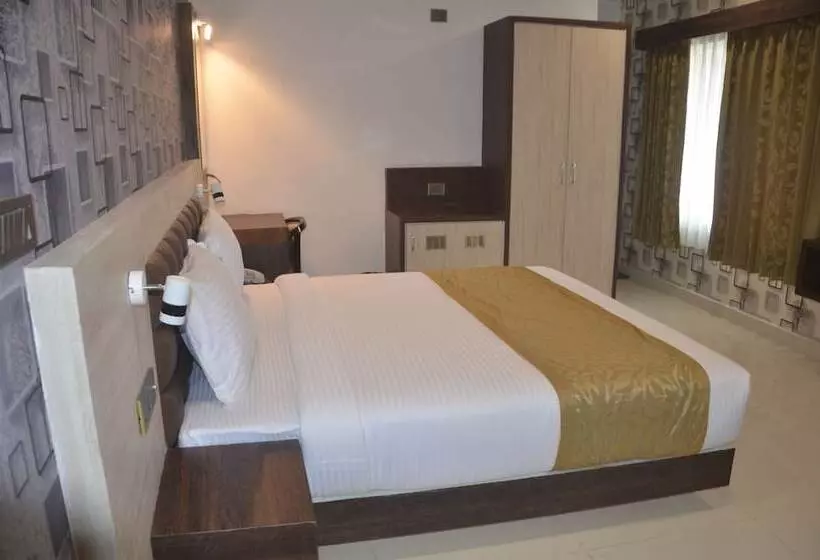 Hotel Rajeev Regency