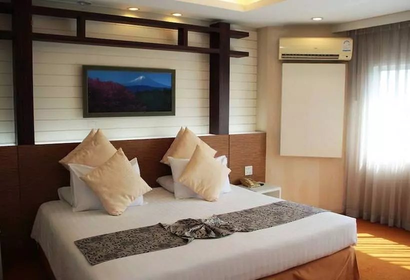 هتل V Verve Service Apartment