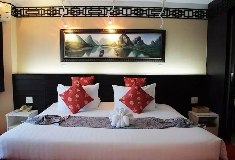 هتل V Verve Service Apartment