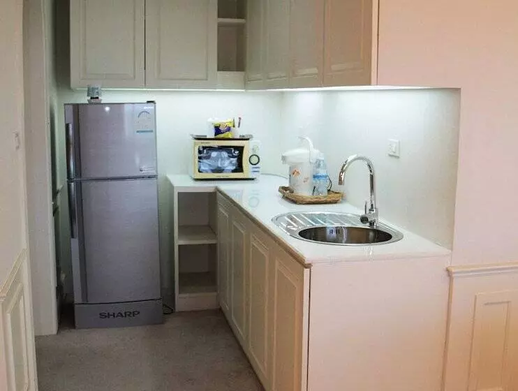 هتل V Verve Service Apartment