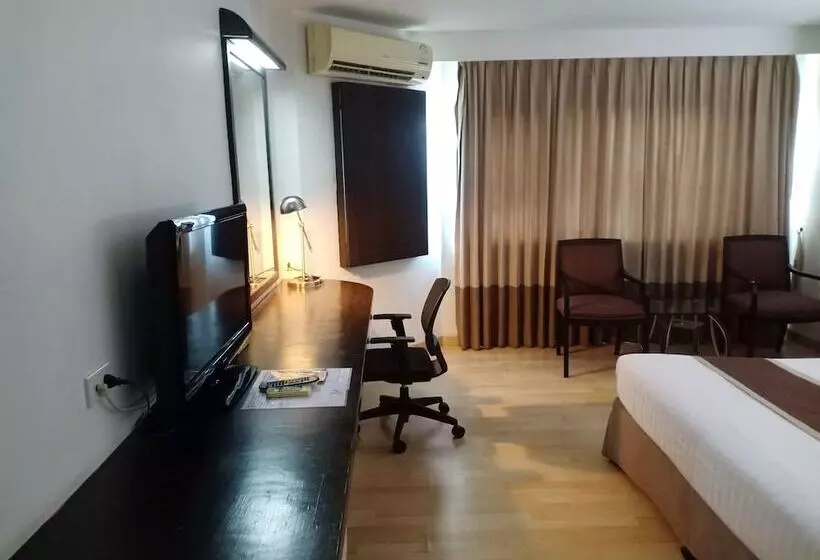 هتل V Verve Service Apartment